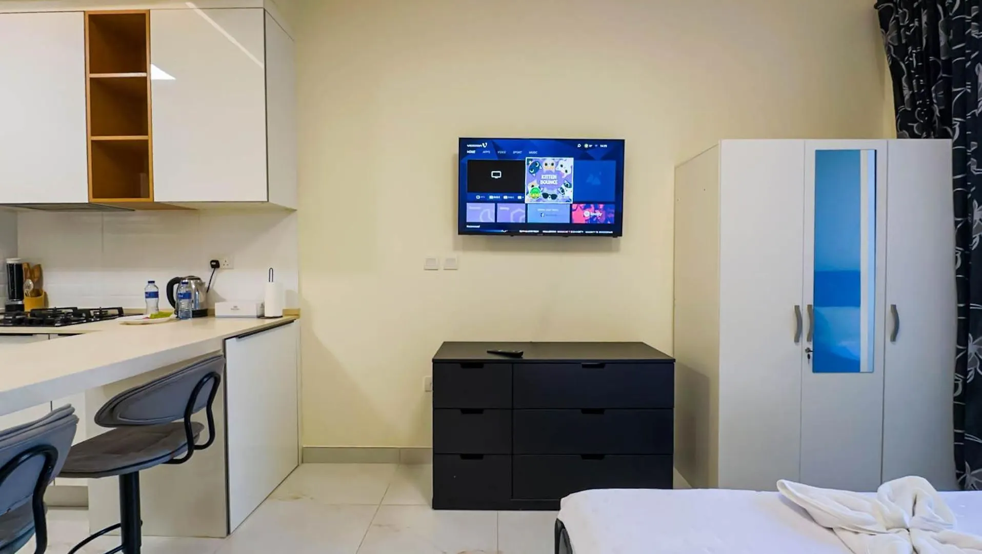 Naseem - Comfortable Studio Living In Dar Al Jawhara, Jvc Dubai Apartment